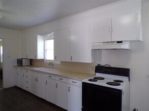 1503 N Water St in Burnet, TX - Building Photo - Building Photo