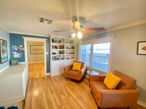 1311 Milam Dr in Galveston, TX - Building Photo - Building Photo