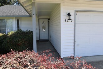 4615 NE 126th Ave in Vancouver, WA - Building Photo - Building Photo