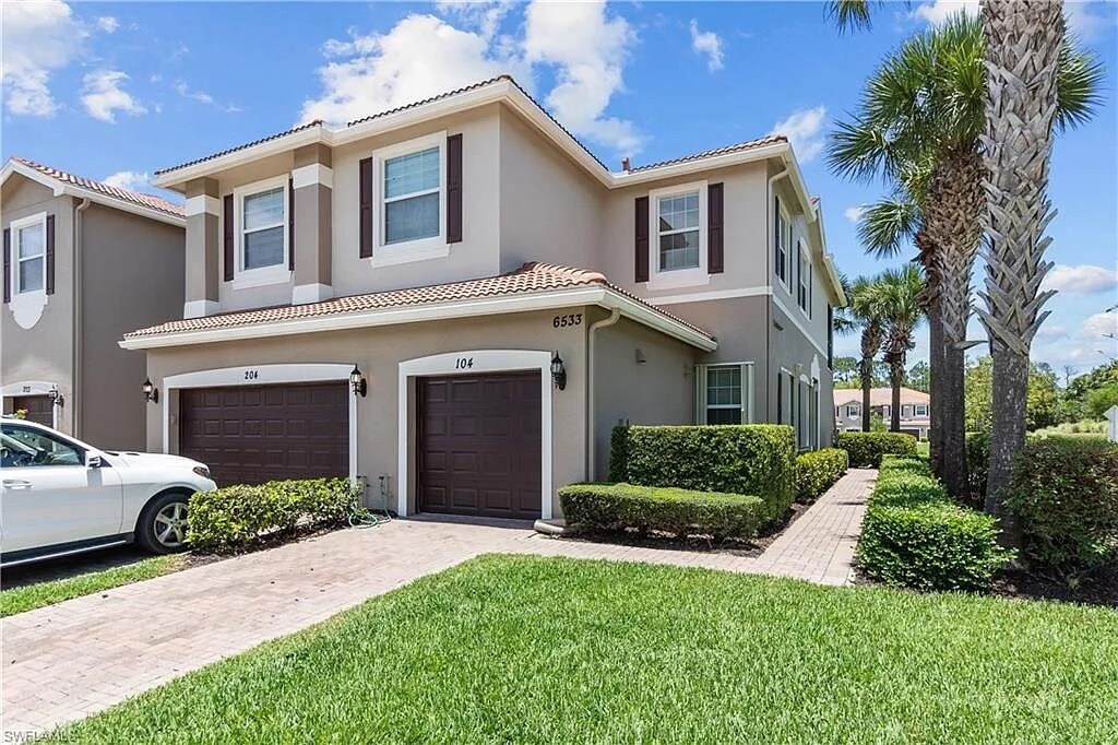 6533 Monterey Point in Naples, FL - Building Photo