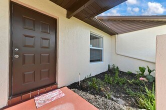8495 Lakepoint Ct in Wellington, FL - Building Photo - Building Photo