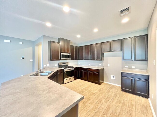 5813 Sardinia Dr in Round Rock, TX - Building Photo - Building Photo