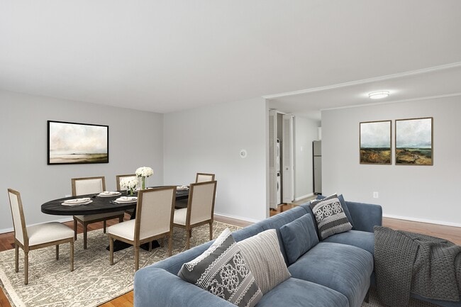 Eagle Rock Apartments at West Hartford in West Hartford, CT - Foto de edificio - Building Photo