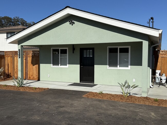 property at 1212 Chanticleer Ave