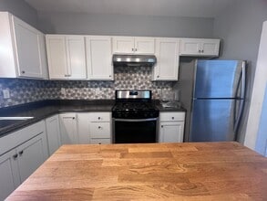 754 College Ave NE in Grand Rapids, MI - Building Photo - Building Photo