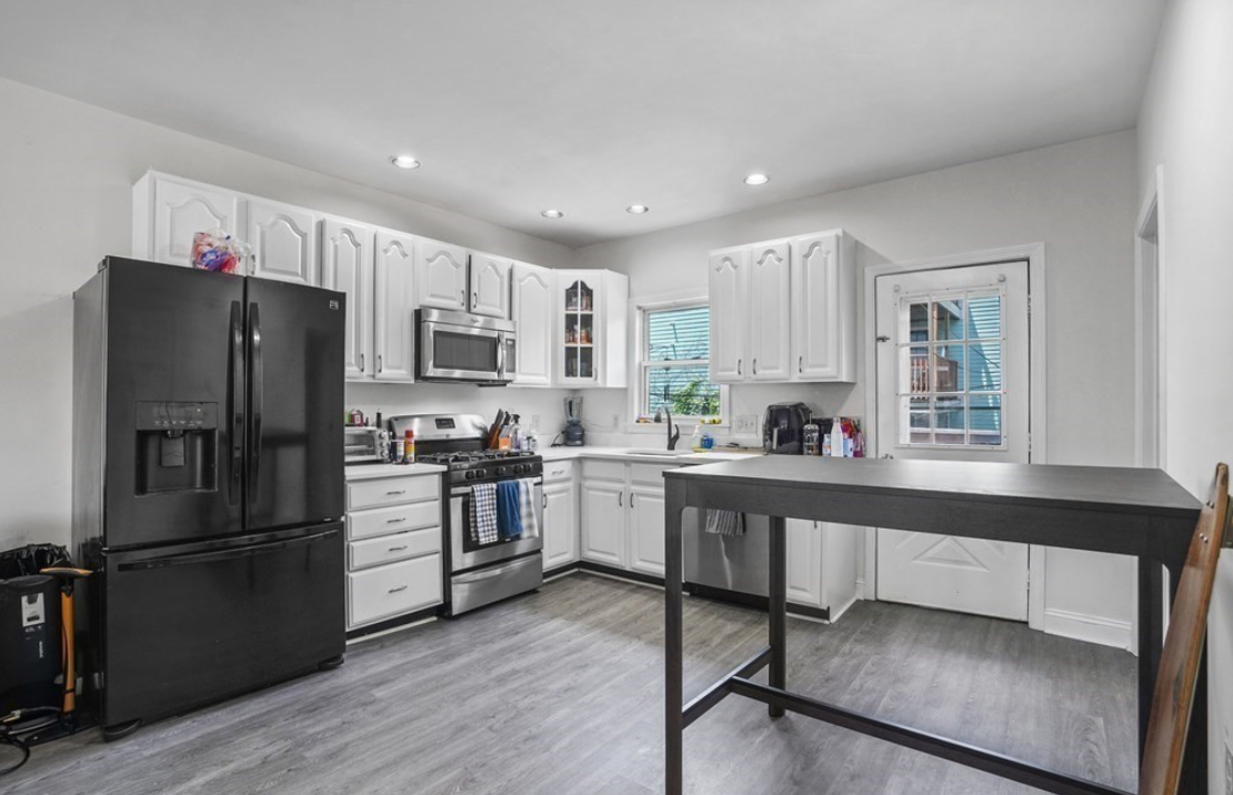 134 D St, Unit 3 in Boston, MA - Foto de edificio