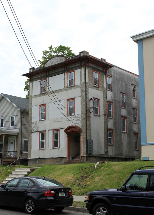 103 Chestnut St in Binghamton, NY - Building Photo