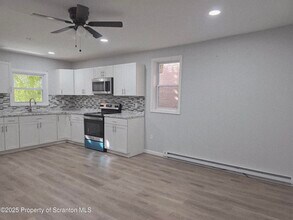 409 Pittston Ave in Scranton, PA - Building Photo - Building Photo