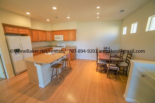 property at 195 Stonegate Cir