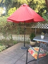 733 N 1st Ave in Upland, CA - Foto de edificio - Building Photo