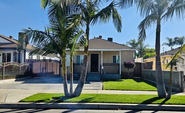 property at 8840 Amboy Ave