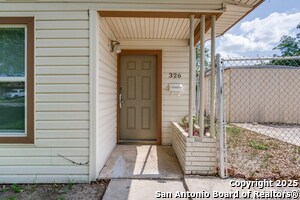 326 Sublett Dr in San Antonio, TX - Building Photo - Building Photo
