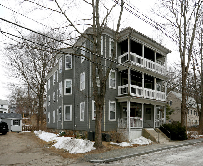 79 Ellsworth St in Brockton, MA - Foto de edificio - Building Photo