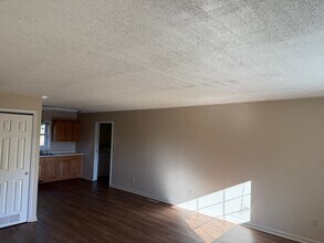 109 Campbell Ln, Unit 109 Campbell Ln in Weirton, WV - Building Photo - Building Photo