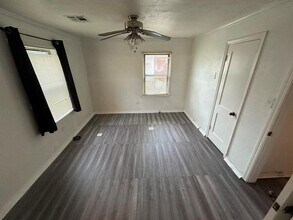2112 NE 23rd St in Oklahoma City, OK - Building Photo - Building Photo