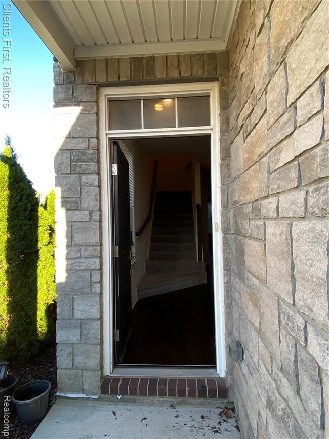 22490 Woodbridge Ln in Novi, MI - Building Photo - Building Photo