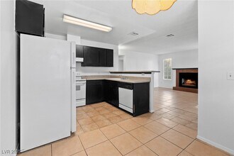 4651 Amberleigh Ln in Las Vegas, NV - Foto de edificio - Building Photo