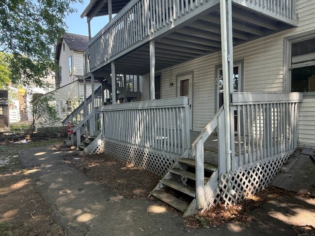 14 Gay St in Winchester, CT - Building Photo - Building Photo