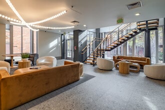 500 W Fayette St. in Baltimore, MD - Building Photo - Lobby