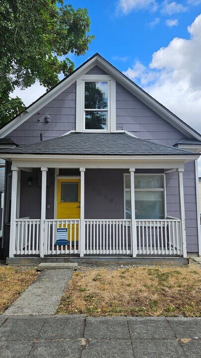 2529 S G St in Tacoma, WA - Building Photo