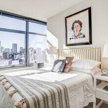 347 W Chestnut St in Chicago, IL - Building Photo - Building Photo