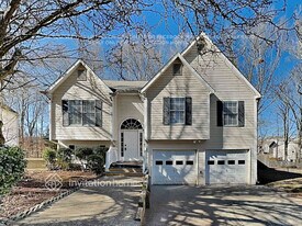 7339 Essex Dr in Douglasville, GA - Building Photo