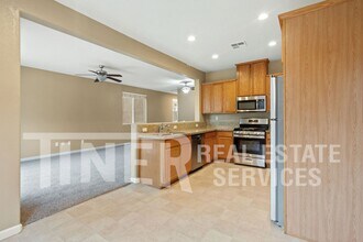 2345 Coffeeberry Rd in West Sacramento, CA - Building Photo - Building Photo