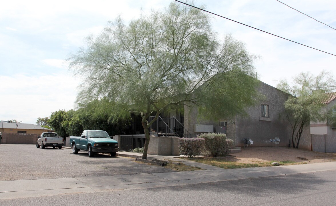 1345 E Campbell Ave in Phoenix, AZ - Foto de edificio