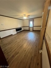 1945 Chatam St in Cuyahoga Falls, OH - Building Photo - Building Photo