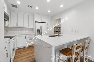 9009 N May Ave in Oklahoma City, OK - Building Photo - Building Photo