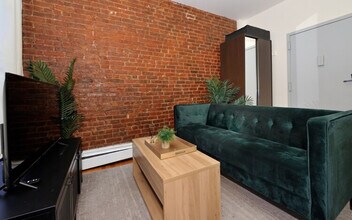 338 W 36th St. in New York, NY - Building Photo - Building Photo