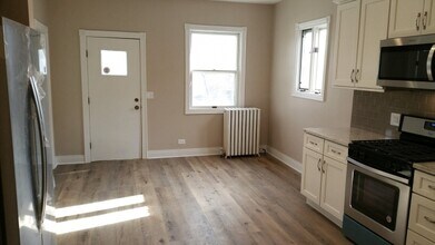 1021 Sherman Ave in Evanston, IL - Building Photo - Building Photo