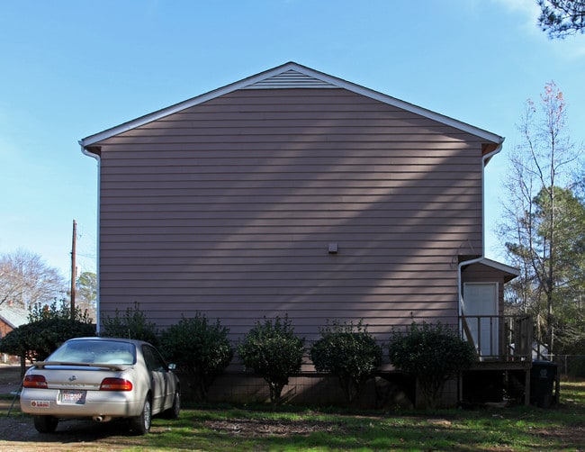 408-412 Raleigh Pines Dr in Raleigh, NC - Building Photo - Building Photo