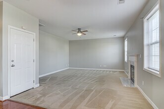 4612 Dry Creek Ct in High Point, NC - Building Photo - Building Photo