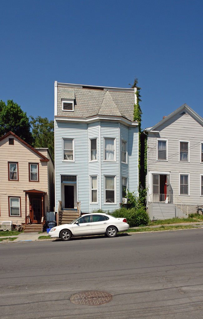 33 Partition St in Rensselaer, NY - Foto de edificio - Building Photo