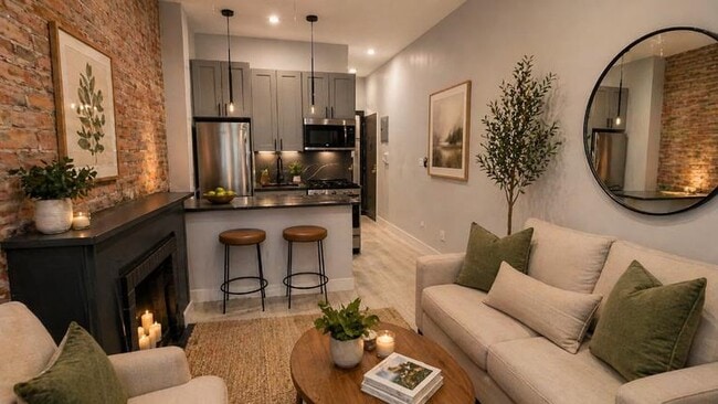 53 Leroy St, Unit 1C