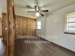 6621 Johnnie Terrace in Oklahoma City, OK - Foto de edificio - Building Photo