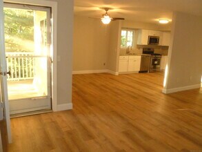 2955 Madison Ave in Bridgeport, CT - Building Photo - Building Photo