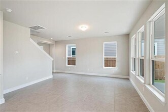 113 Gaida Loop in Andice, TX - Building Photo - Building Photo