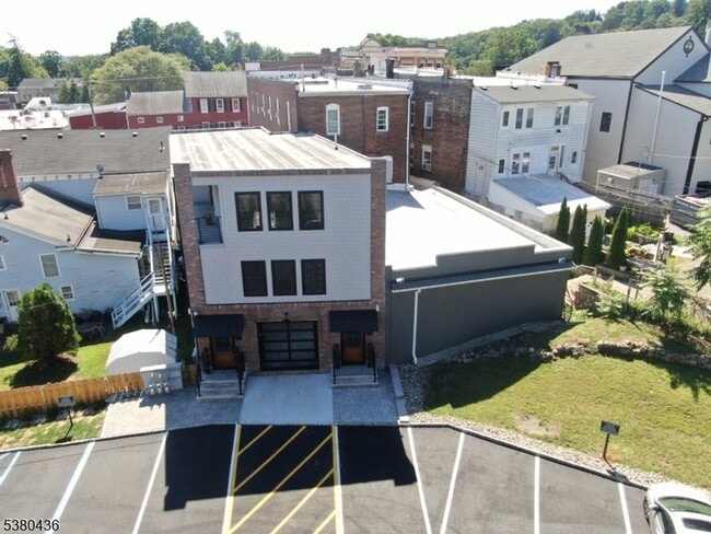 42 W Main St, Unit B in Rockaway, NJ - Building Photo - Building Photo