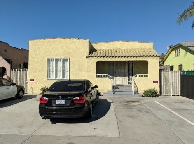 1723 W 52nd St in Los Angeles, CA - Building Photo