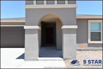 14581 Desert Poppy Ct in Horizon City, TX - Building Photo - Building Photo