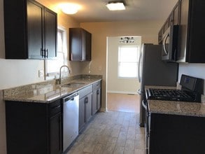 2372 Crescent Ln S in Aurora, IL - Building Photo - Building Photo