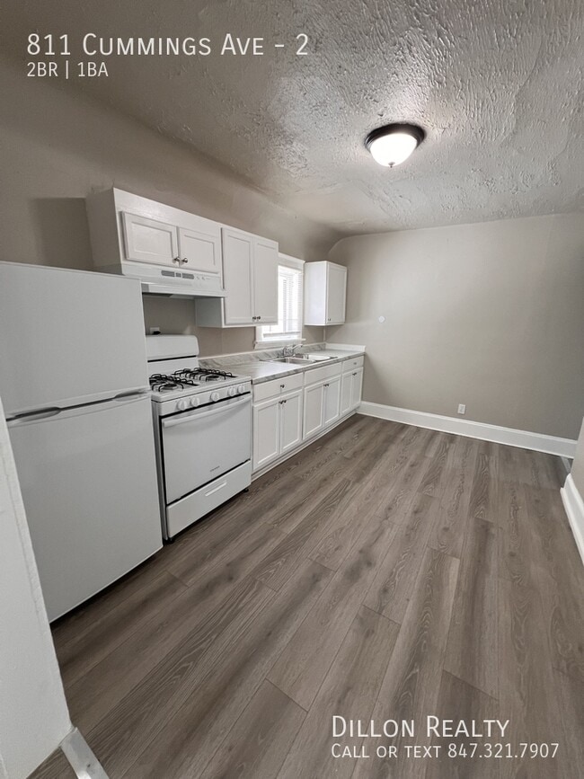 811 Cummings Ave in Waukegan, IL - Building Photo - Building Photo