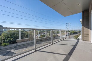 5875 Interceptor St in Los Angeles, CA - Building Photo