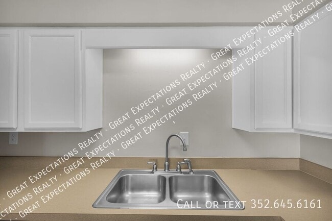 147 SE 13th Ave in Ocala, FL - Building Photo - Building Photo