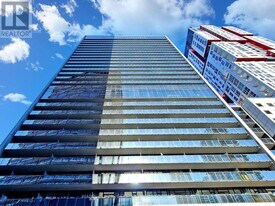 330 Richmond St W in Toronto, ON - Building Photo