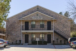 Ashton Place in Denton, TX - Building Photo