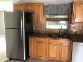 9411 Ledgestone Ln in Port Richey, FL - Building Photo - Building Photo