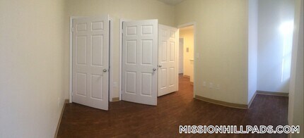 13 Ruggles St in Boston, MA - Building Photo - Building Photo